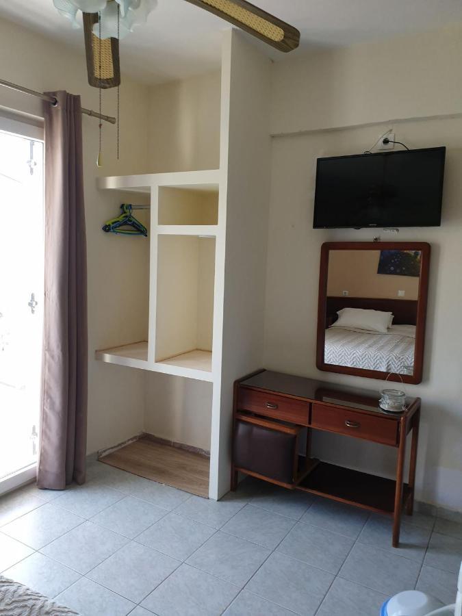 Ballas Apartments Agia Efimia Luaran gambar