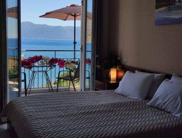 Ballas Apartments Agia Efimia Luaran gambar
