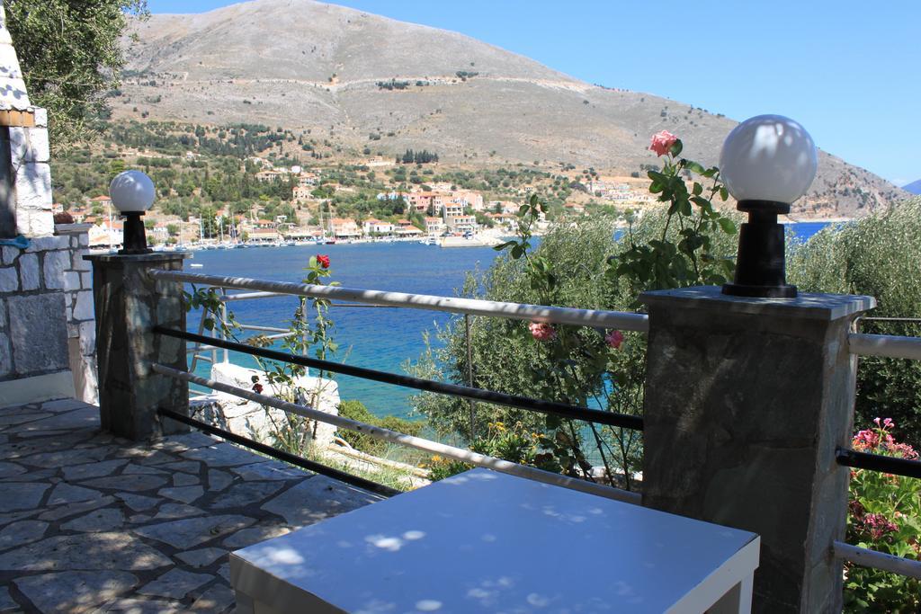 Ballas Apartments Agia Efimia Luaran gambar