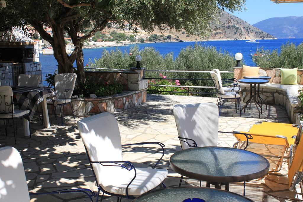 Ballas Apartments Agia Efimia Luaran gambar