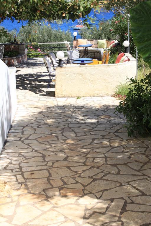 Ballas Apartments Agia Efimia Luaran gambar