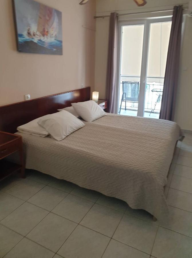 Ballas Apartments Agia Efimia Luaran gambar
