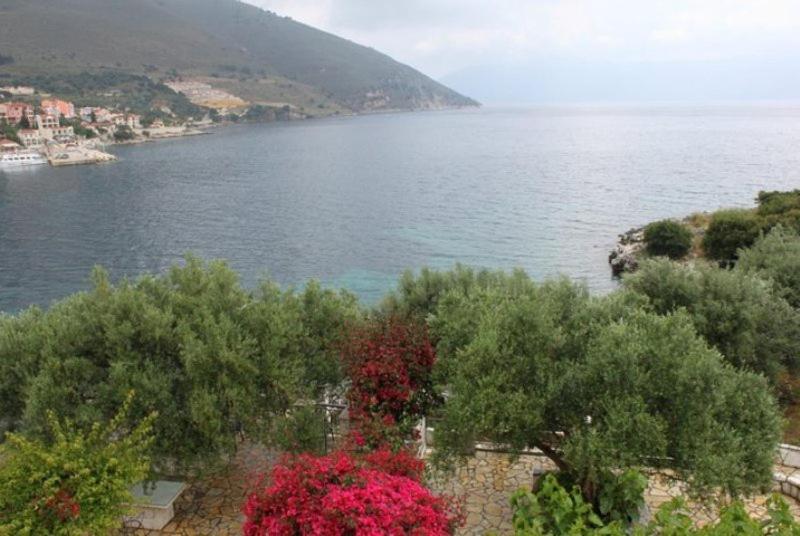 Ballas Apartments Agia Efimia Luaran gambar