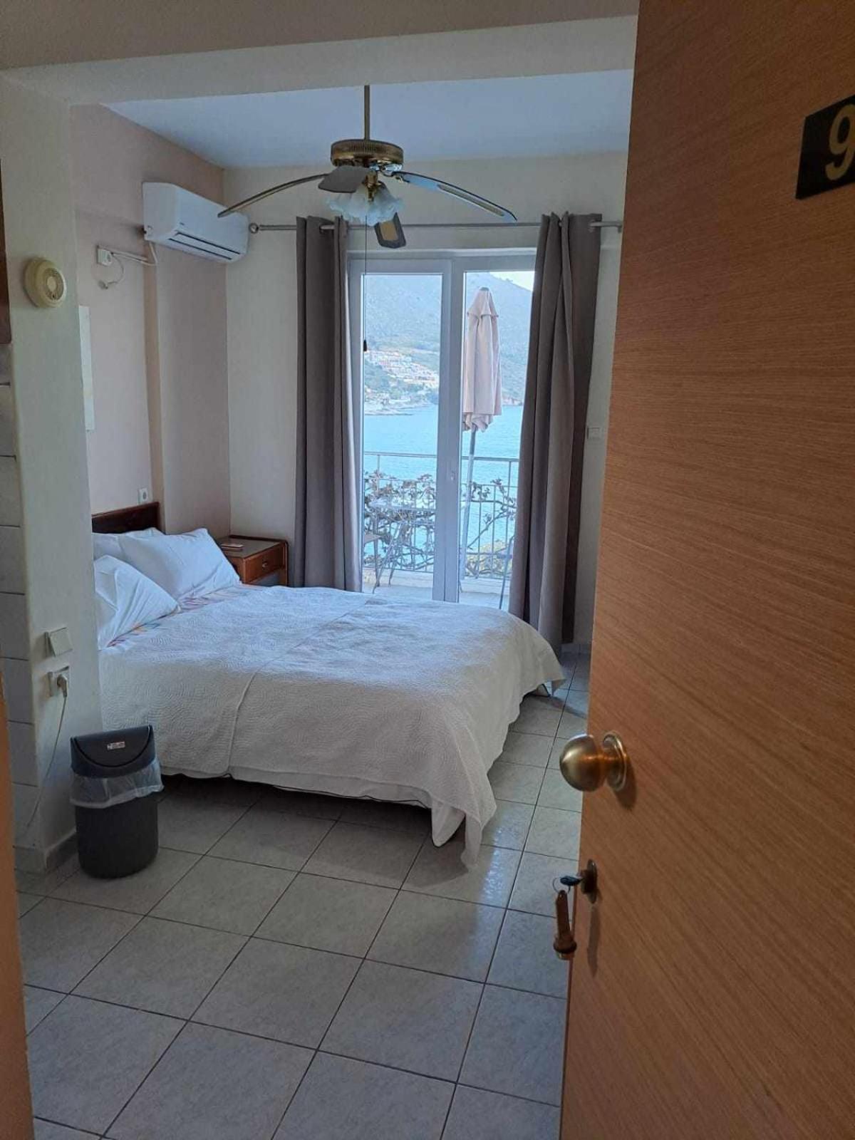 Ballas Apartments Agia Efimia Luaran gambar