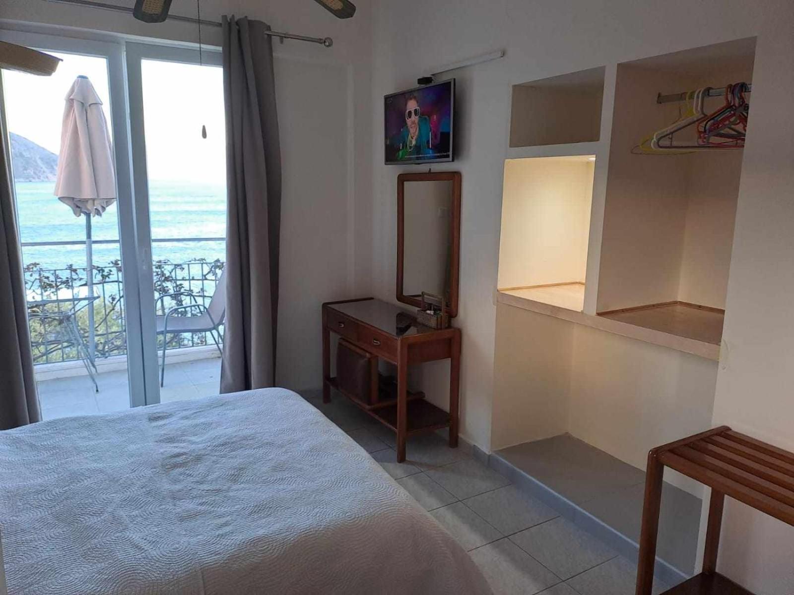 Ballas Apartments Agia Efimia Luaran gambar