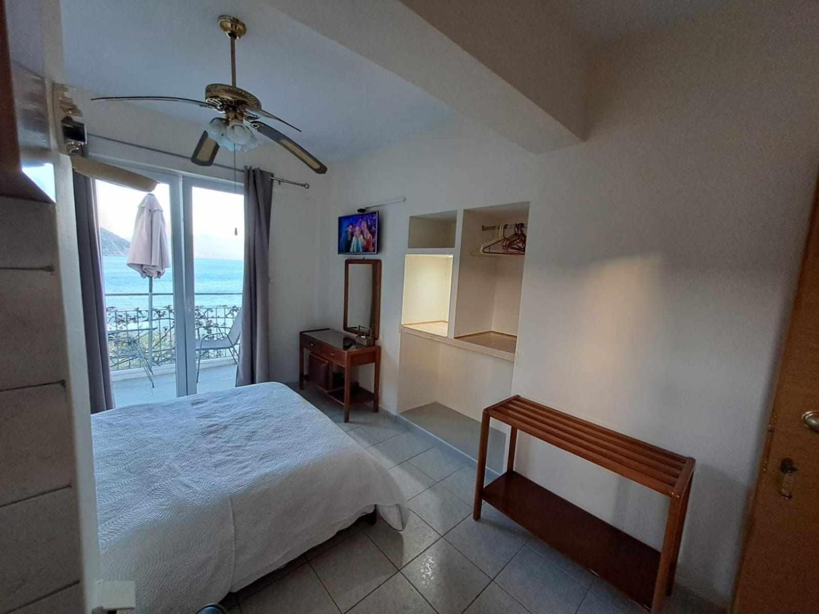 Ballas Apartments Agia Efimia Luaran gambar