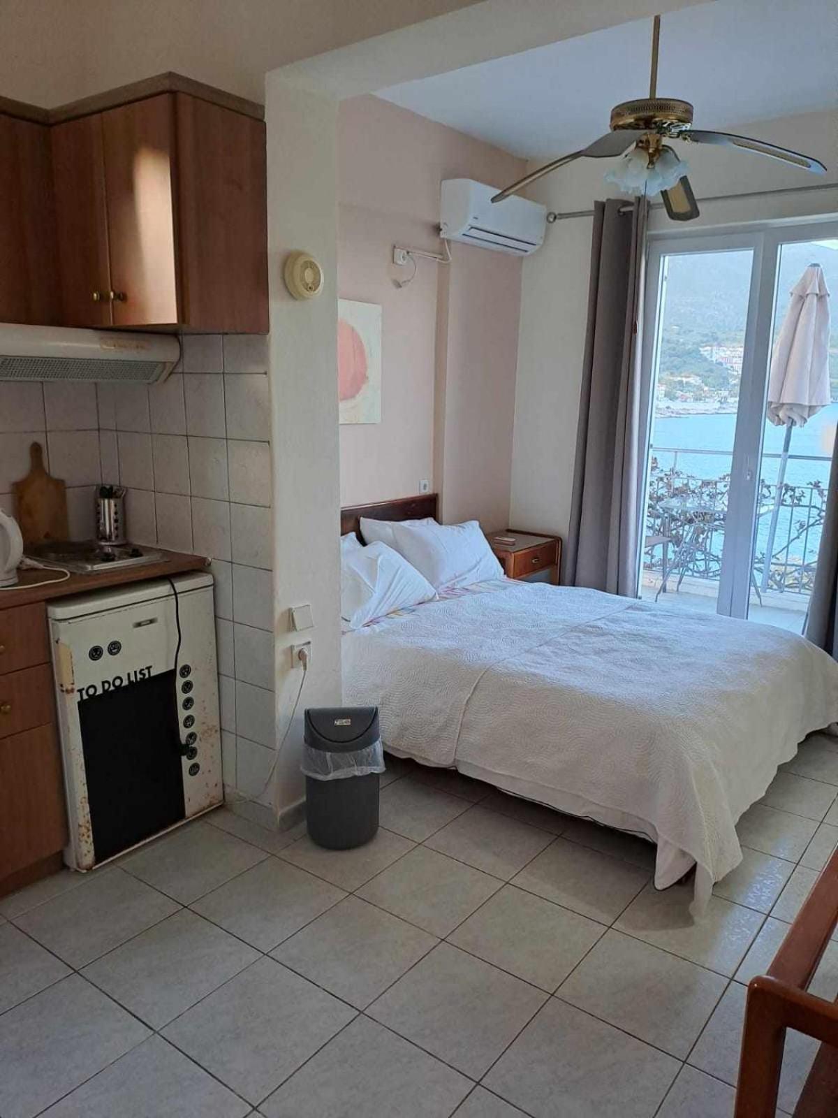Ballas Apartments Agia Efimia Luaran gambar